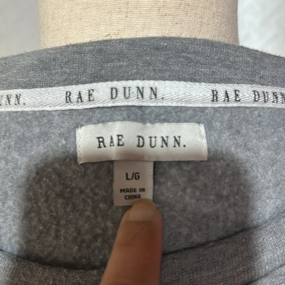 Rae Dunn Large Gray Grateful Sweatshirt - Picture 3 of 3